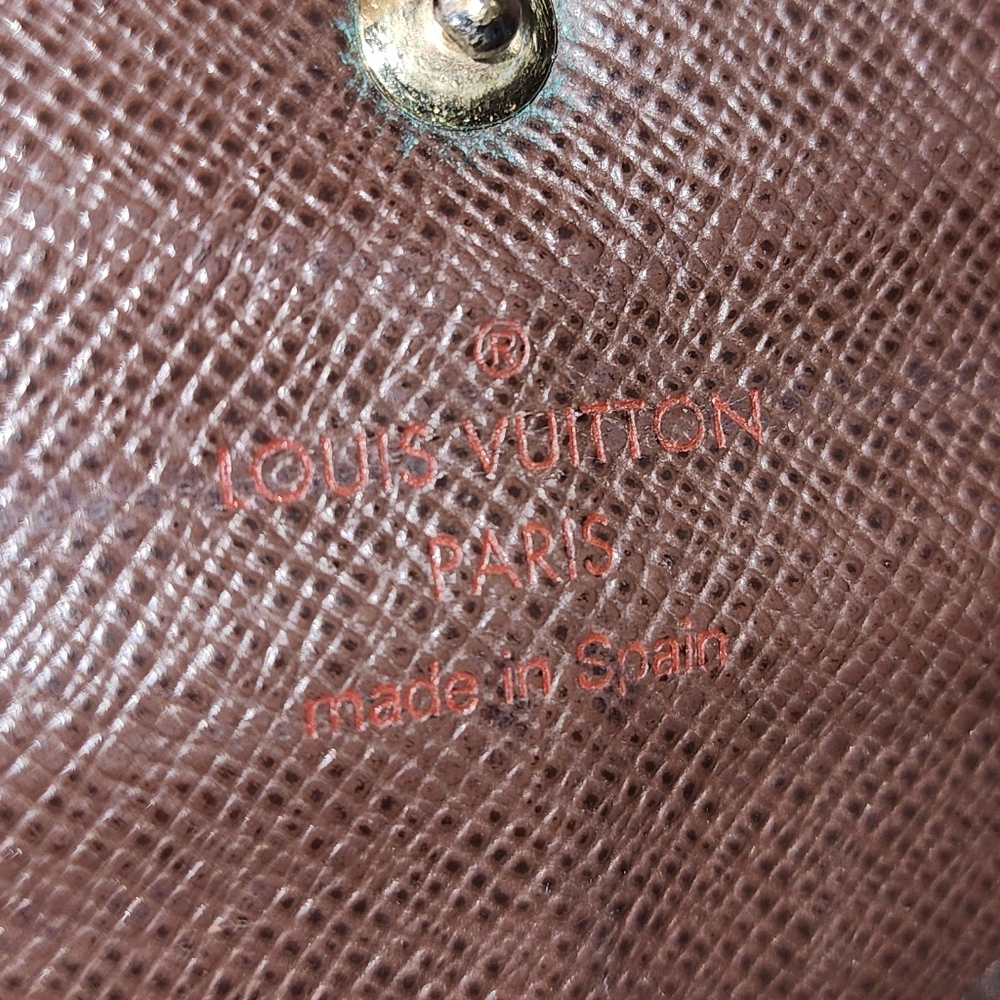 LV Damier Ebene Sarah Wallet - Picture 4 of 16